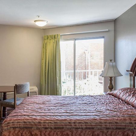 Econo Lodge Gorman Lebec Zewnętrze zdjęcie