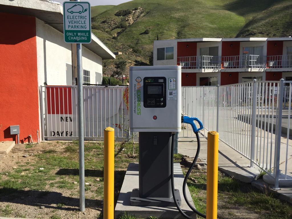 Econo Lodge Gorman Lebec Zewnętrze zdjęcie