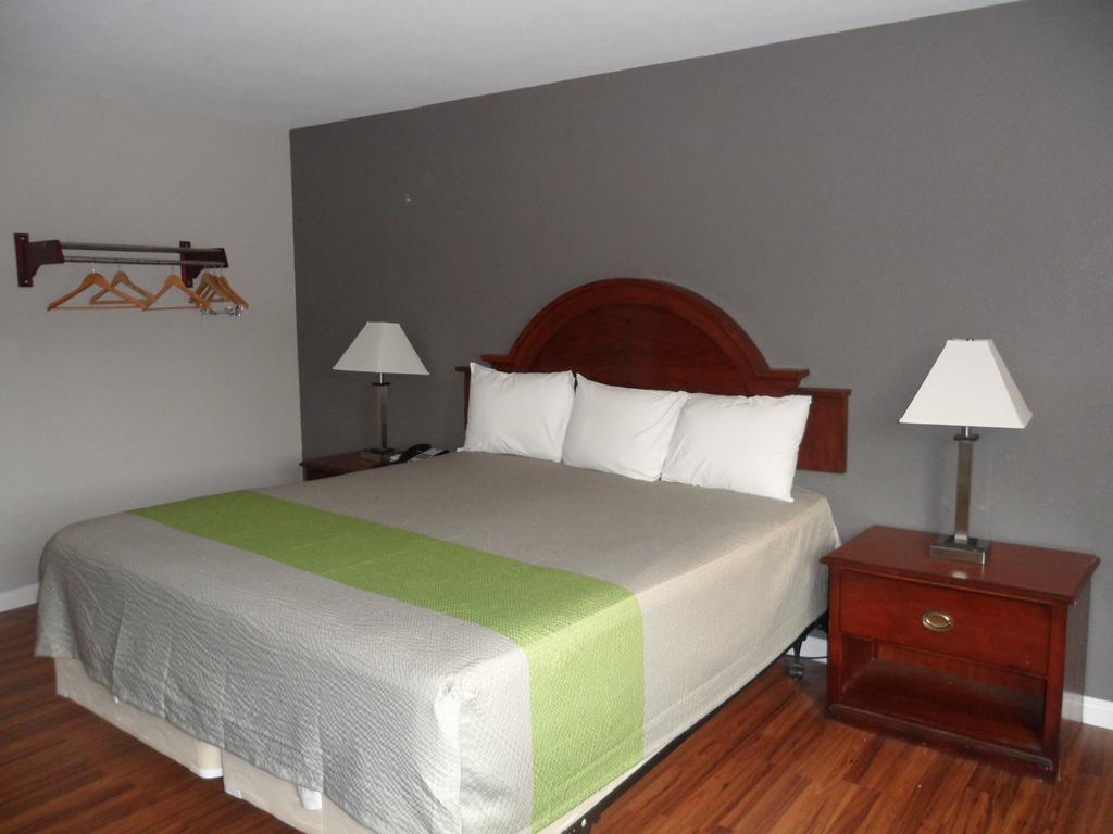 Econo Lodge Gorman Lebec Zewnętrze zdjęcie
