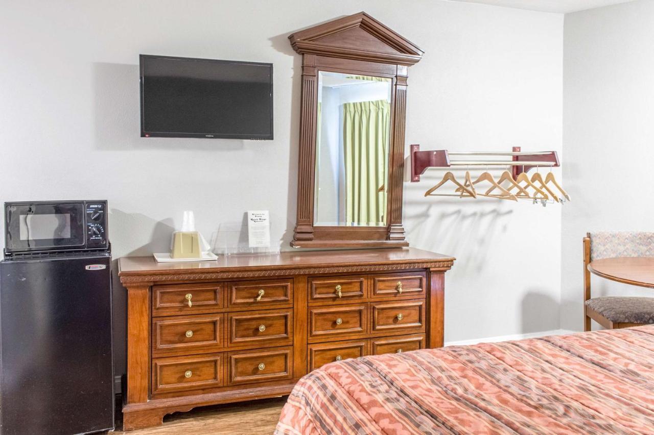Econo Lodge Gorman Lebec Zewnętrze zdjęcie